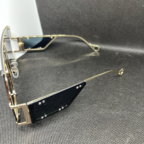 Black Sunglasses - Picture 2 of 3